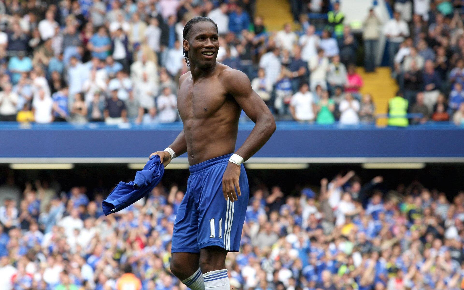 沙尔克04主帅公开致敬,穆里尼奥是足坛魅力的永恒象征