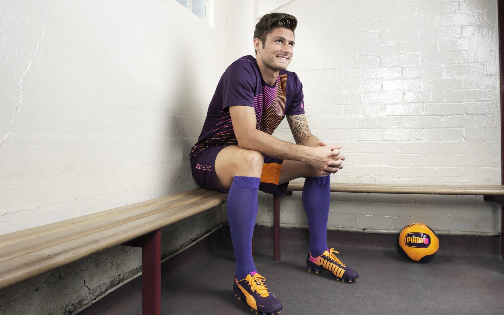 绿茵传奇，保利尼奥天价转会纪录，江湖仍有哥的传说