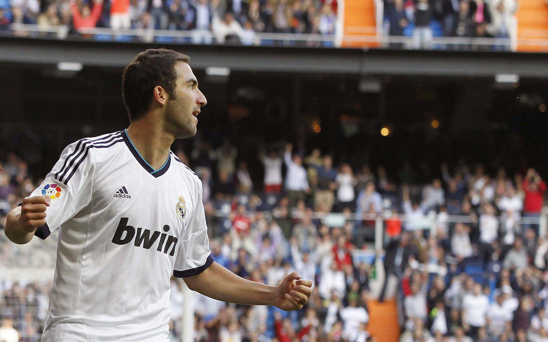 巴黎新援场外才华引热议，球迷调侃，音乐专辑何时上线？